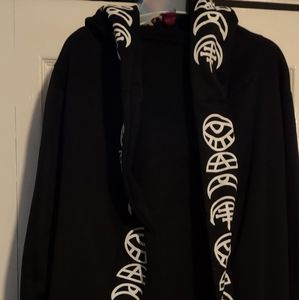 TWGONE Hooded Sweater